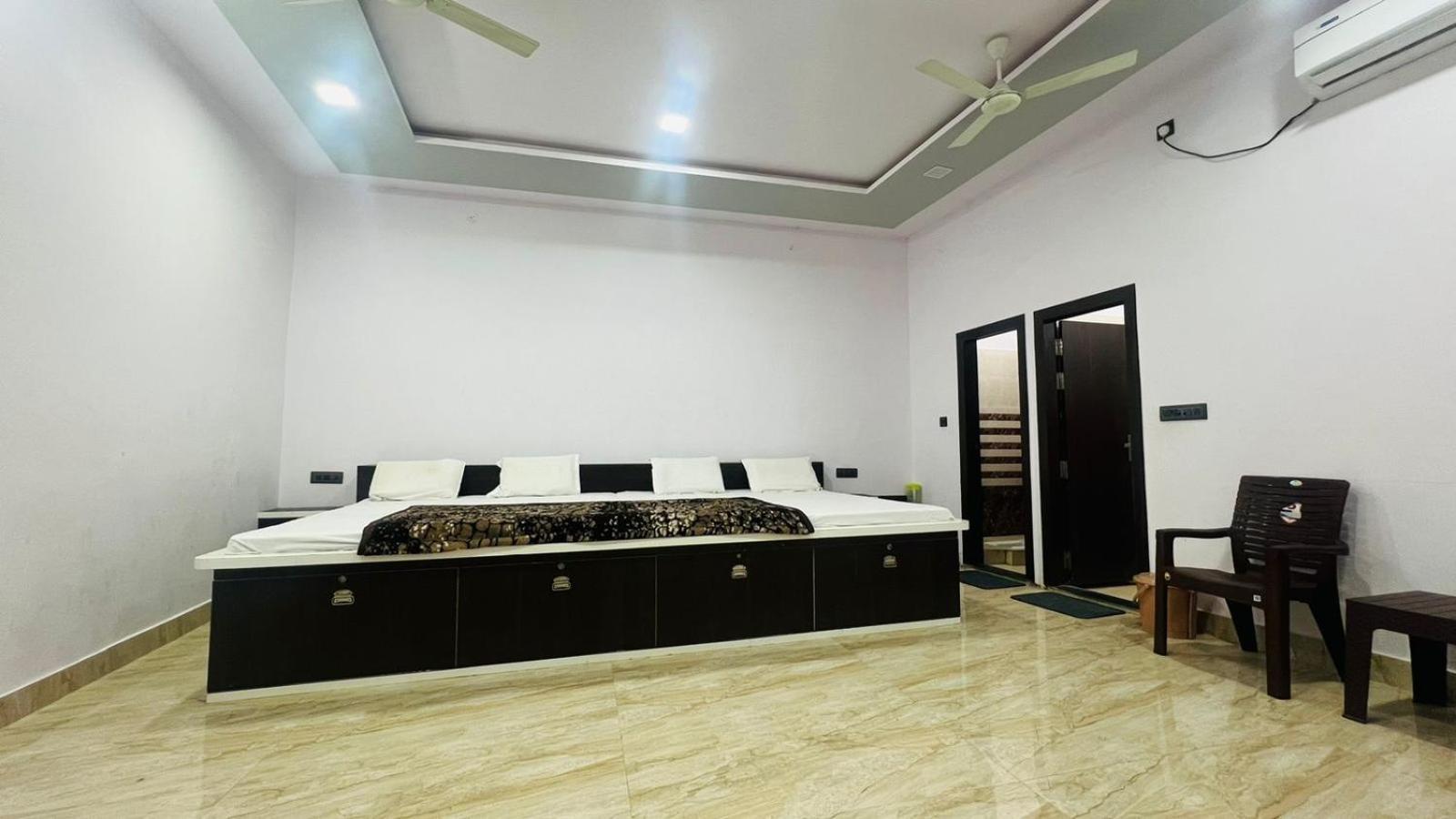 Hotel Rudra Residency Near Railway Station Mathura Exterior foto